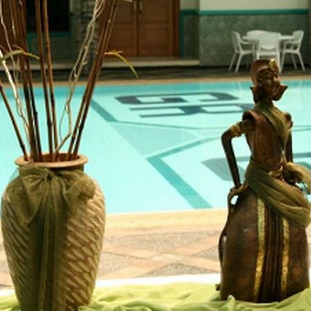 Grage Sangkan And Spa Cirebon Exterior foto